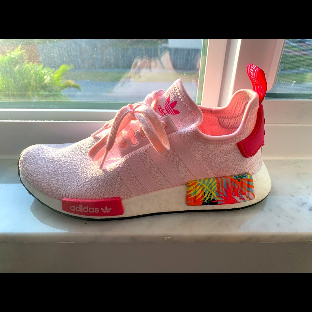Adidas NMD r1 limited edition tropical pink
